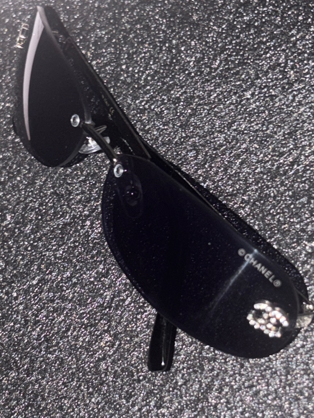 🕶️ Crystal 🪩 CC Rimless Sunglasses 🕶️ - Picture 16 of 16